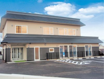 駐車場付きの建物