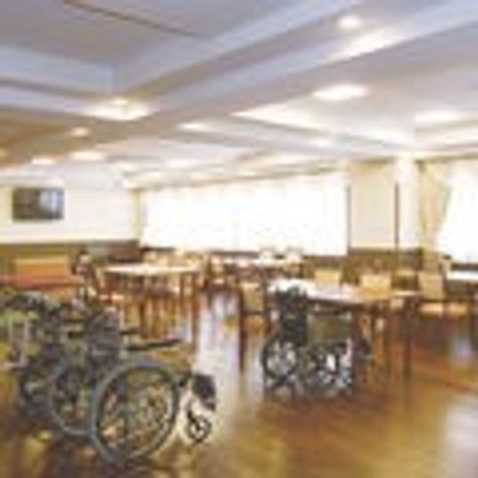 光差し込むリビング