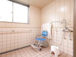 バリアフリー浴室設備