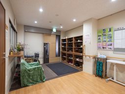 エントランスと靴棚の様子