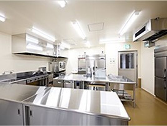 清潔なキッチン設備