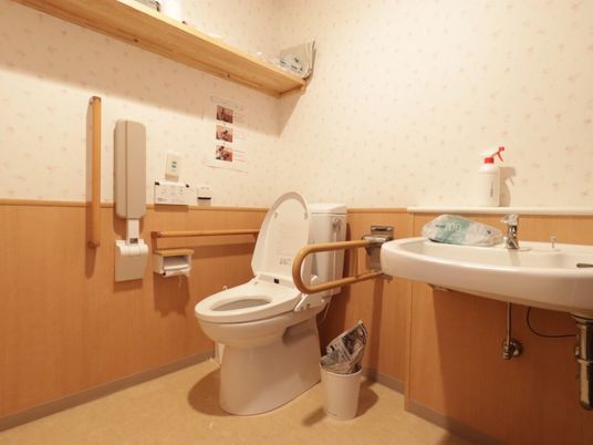 手すり付き洗面トイレ