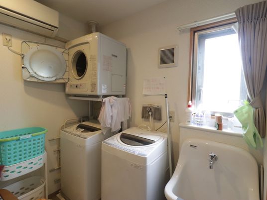 洗濯機と洗面台の配置