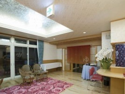 落ち着いた雰囲気のロビー