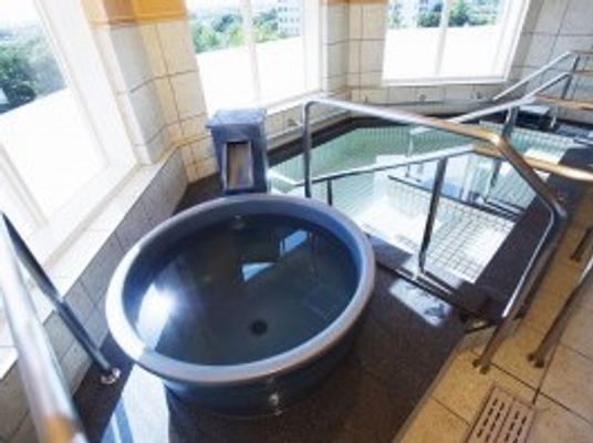 清潔感ある明るい浴室