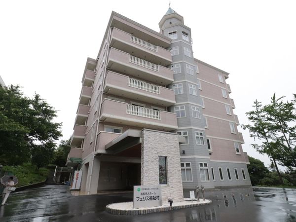 多階層建築の外観