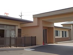 暖かみのあるエントランス