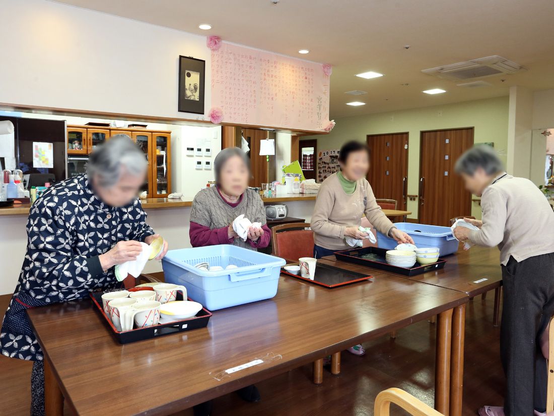 産休あり グループホーム 希望の泉 小牧市 の介護職 ヘルパーの求人情報 契約社員 みんなの介護求人