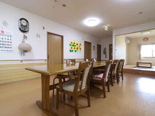 清潔な明るい食堂