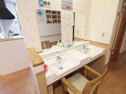 清潔な洗面スペース