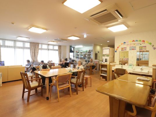 居心地の良い広々ダイニング