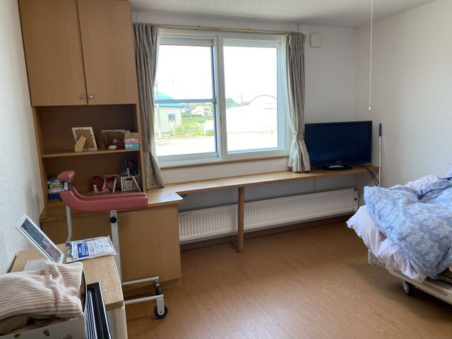 居心地の良い居室 居室 日差しが心地よい個室には、必要な家具が整い、快適な日々を送ることができます。