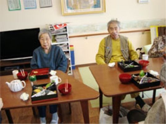 和やかな食事のひととき