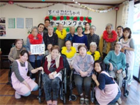 和やかな集合場面