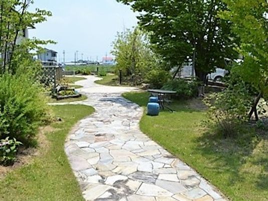 緑豊かな散策路