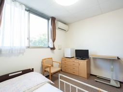 シンプルな個室の居室