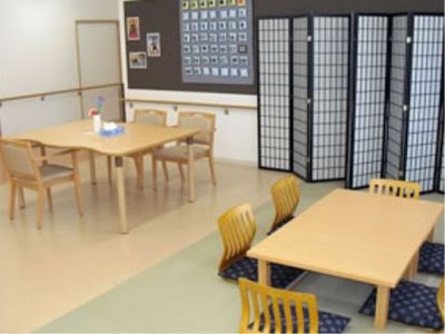 落ち着いた雰囲気の多目的室