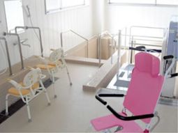 リハビリ設備が整った部屋