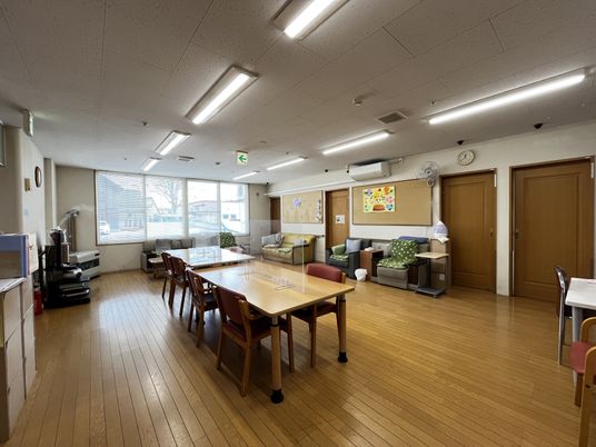 自然光の明るい部屋