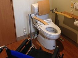 車椅子対応トイレ