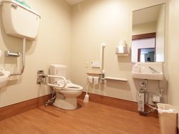 無障害トイレ設備