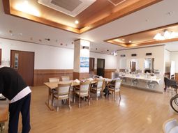 広々とした食堂の様子