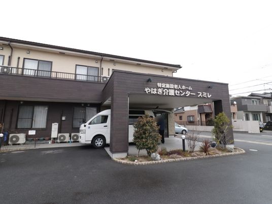 ゆったりとした外観のエントランス
