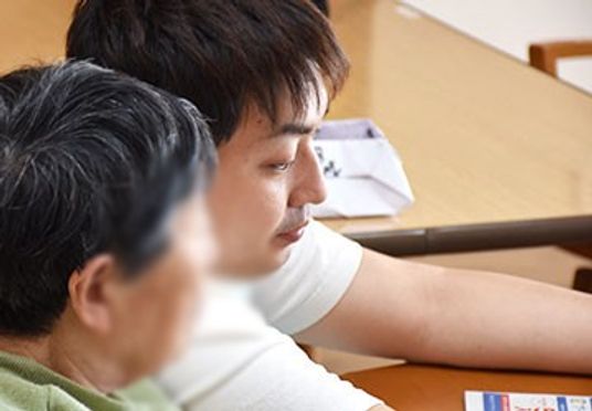 和やかな雰囲気のラウンジ