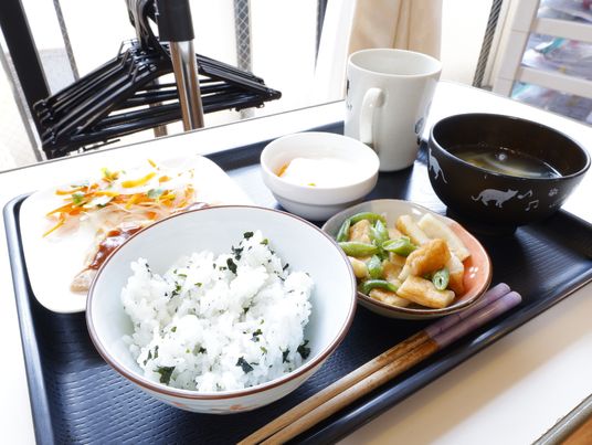 和風の食事セット