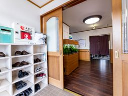 エントランスのシューズラック