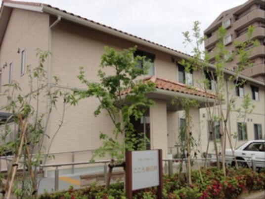 温かみのある建物外観