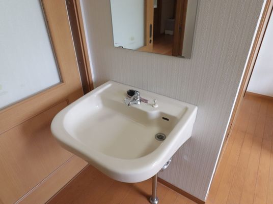 シンプルな洗面台