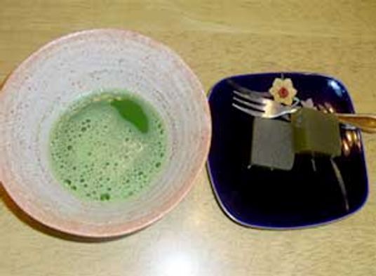 心温まるお茶会の場面