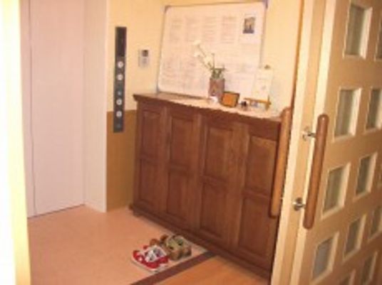 温かみのある入口