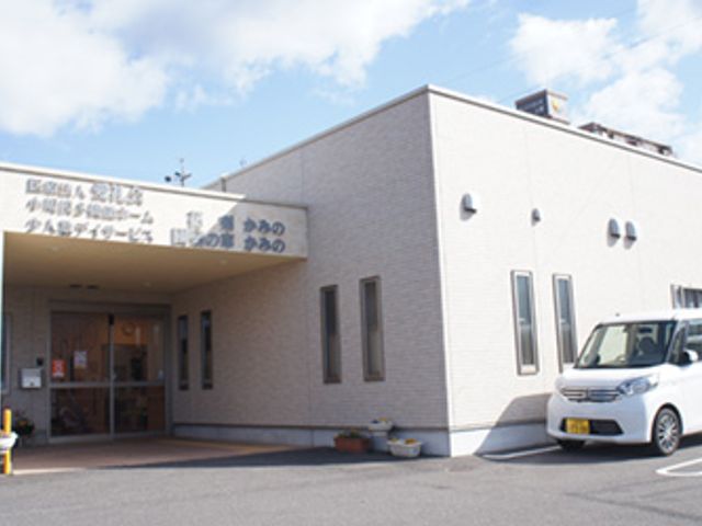 建物外観 外観 シンプルで機能的な外観が魅力の建物です。清潔感があり、落ち着いた雰囲気が漂います。