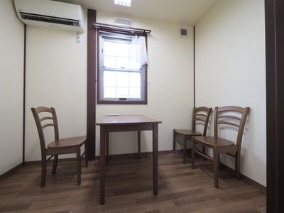 居室のシンプルな一角