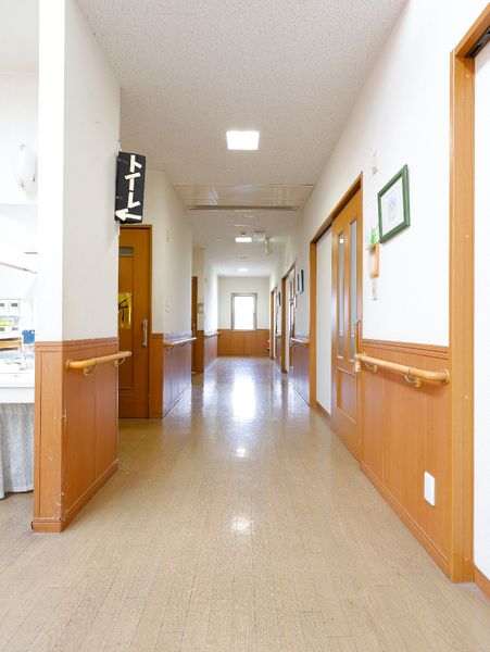 廊下の明るい空間