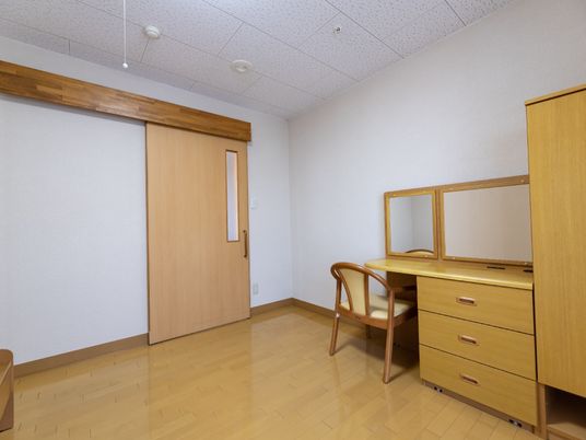居室のシンプルな内装