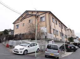 多階建て建物の外観