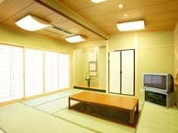 明るい和室の居室