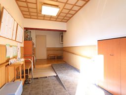 明るい廊下の様子