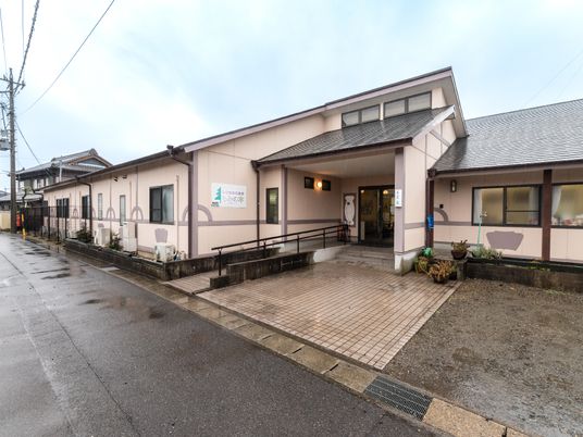 外観のエントランス画像