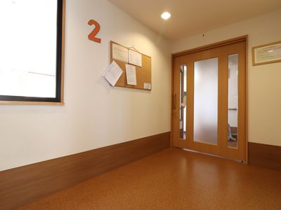 廊下と部屋のドア