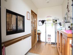 明るい廊下の一角