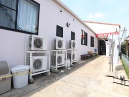 建物外側と通路