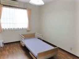 明るい居室の一角