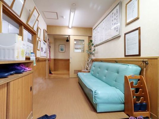 待合室の快適な空間