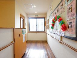 明るい廊下の様子