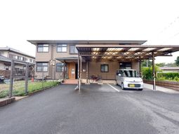 エントランスの外観撮影