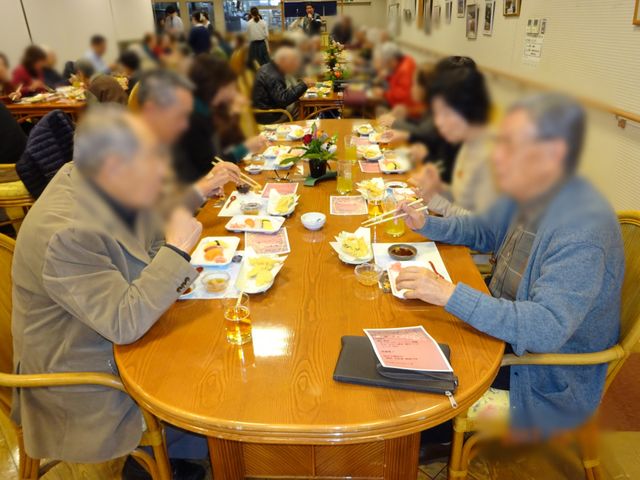 食事を楽しむ居室